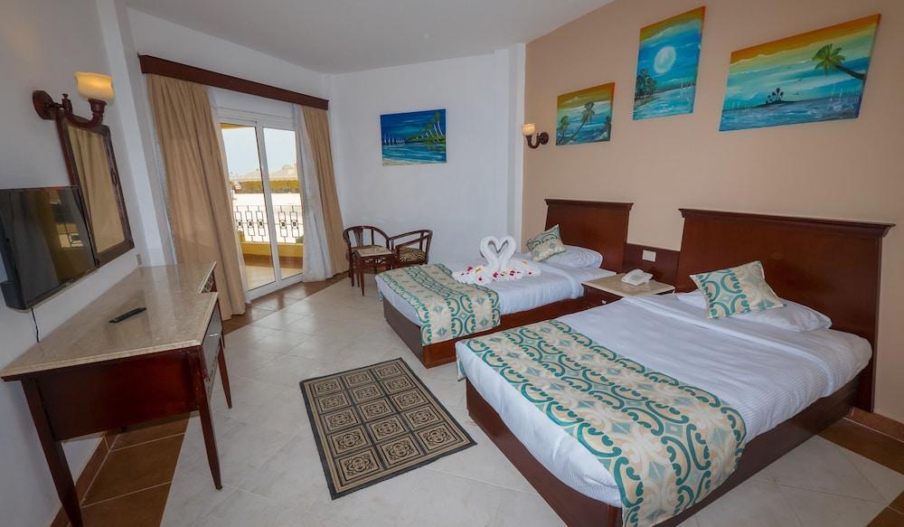 Blue Reef Red Sea Resort Marsa Alam Extérieur photo