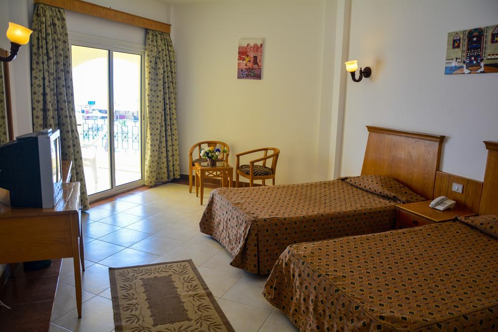 Blue Reef Red Sea Resort Marsa Alam Chambre photo